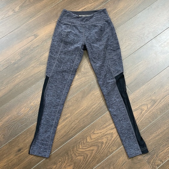 BEYOND YOGA high rise mesh panel leggings - Picture 3 of 7